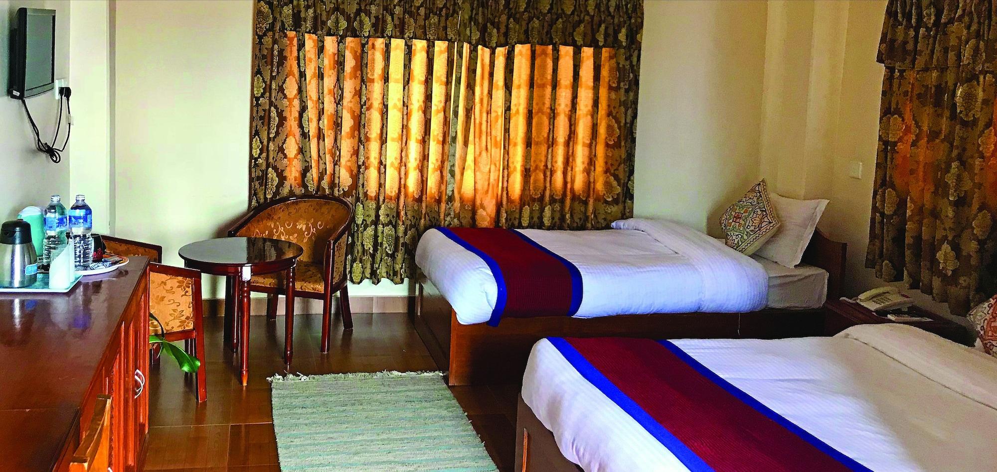 Hotel Asia Pokhara Ngoại thất bức ảnh