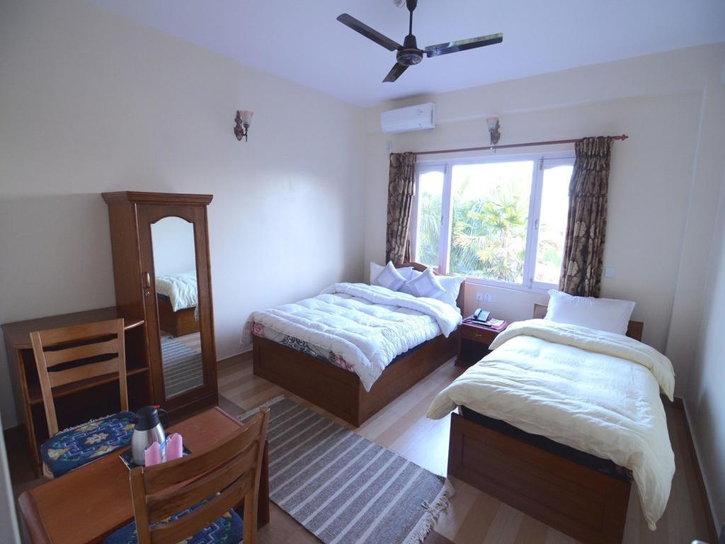 Hotel Asia Pokhara Ngoại thất bức ảnh