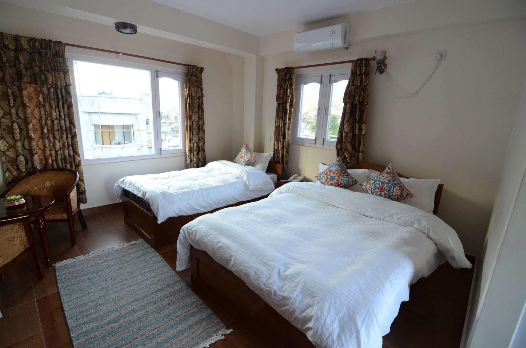 Hotel Asia Pokhara Ngoại thất bức ảnh